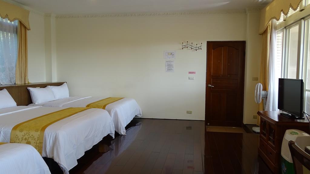 Emoonten Homestay Sanzhi Екстериор снимка