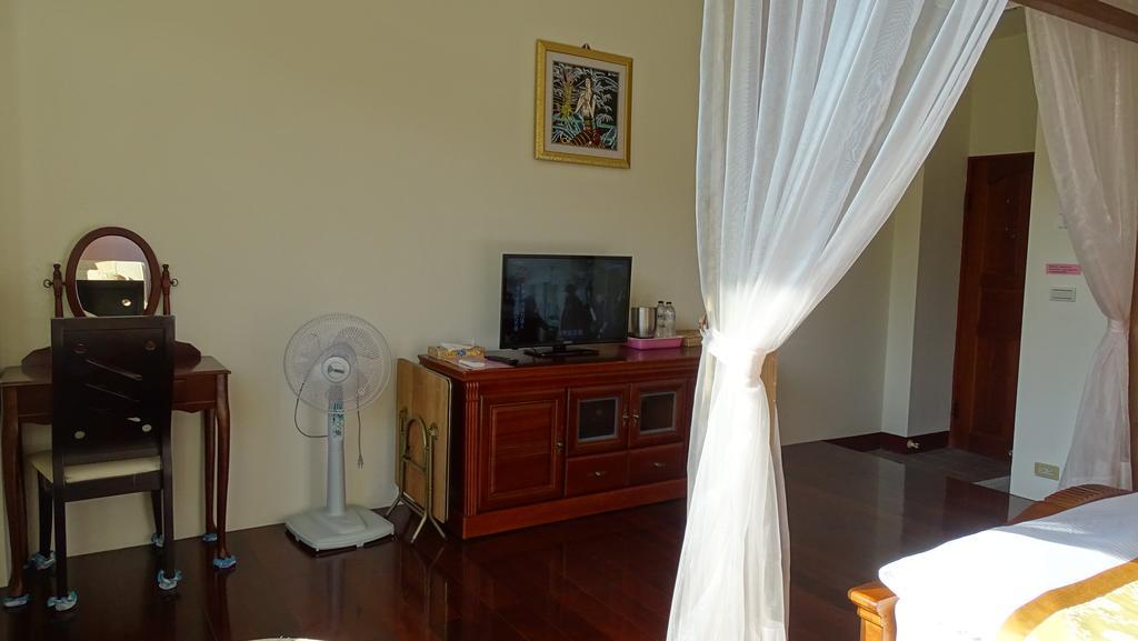 Emoonten Homestay Sanzhi Екстериор снимка