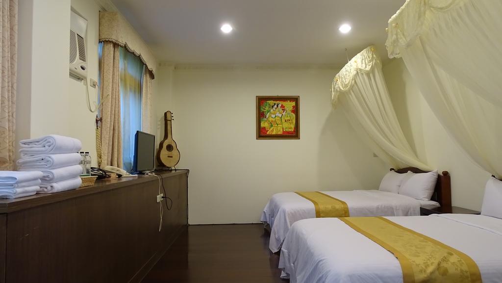 Emoonten Homestay Sanzhi Екстериор снимка