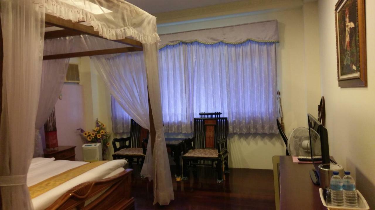 Emoonten Homestay Sanzhi Екстериор снимка