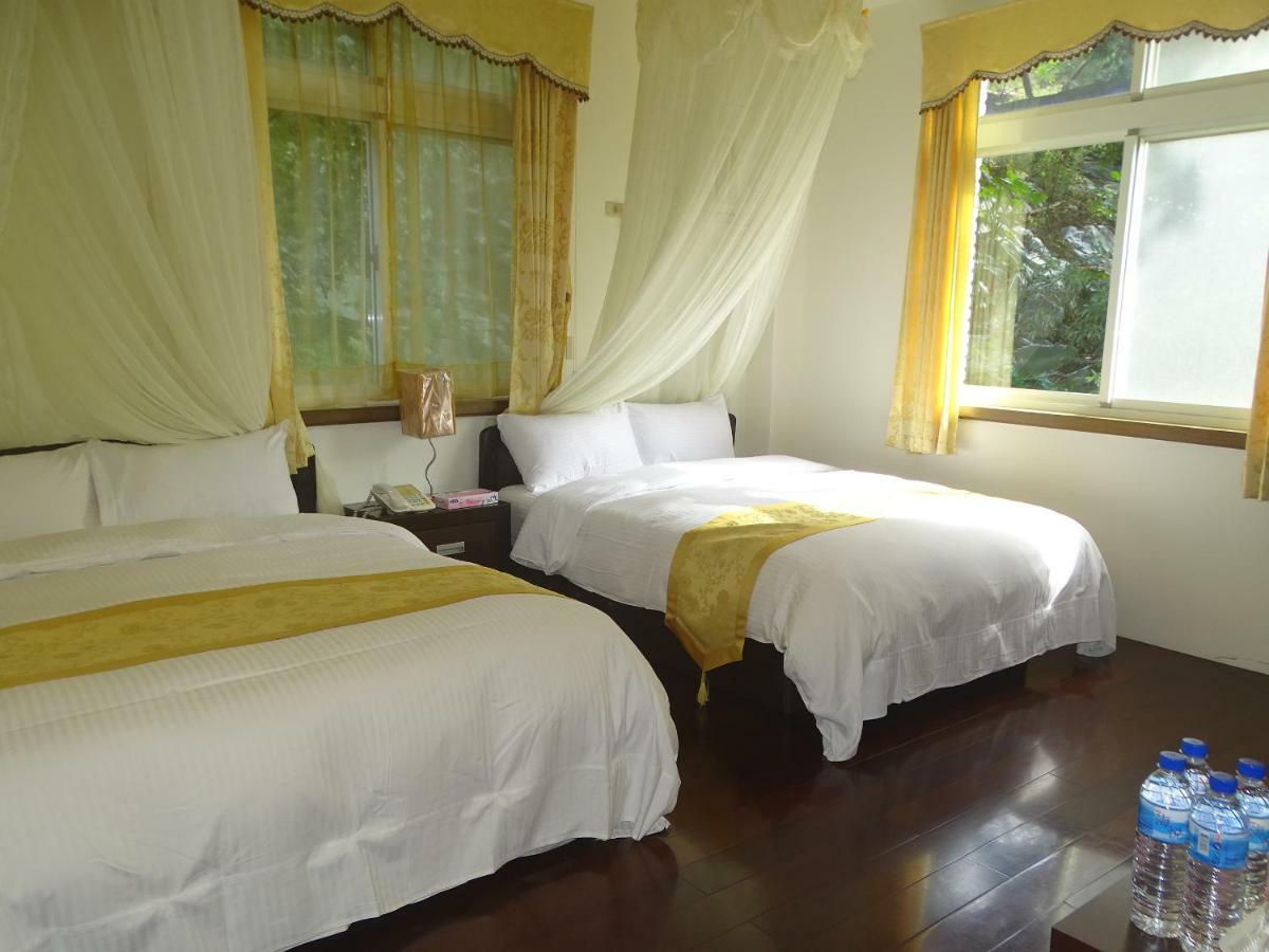 Emoonten Homestay Sanzhi Екстериор снимка